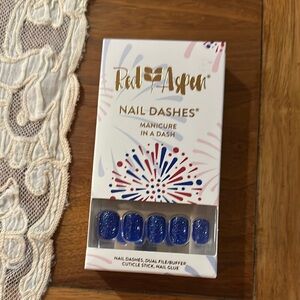 Red Aspen Blue Nail Dashes